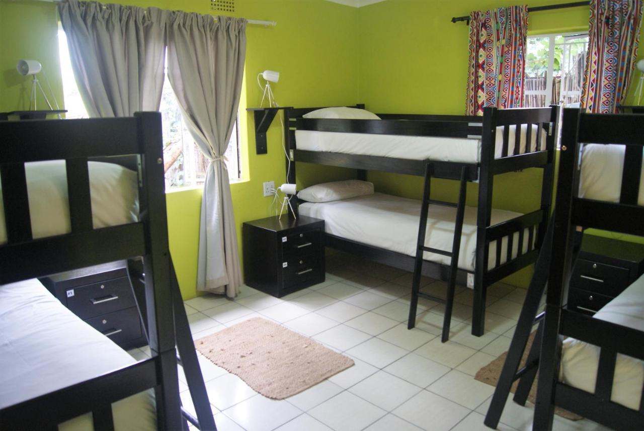 Lebo'S Soweto Backpackers Hostel Bagian luar foto