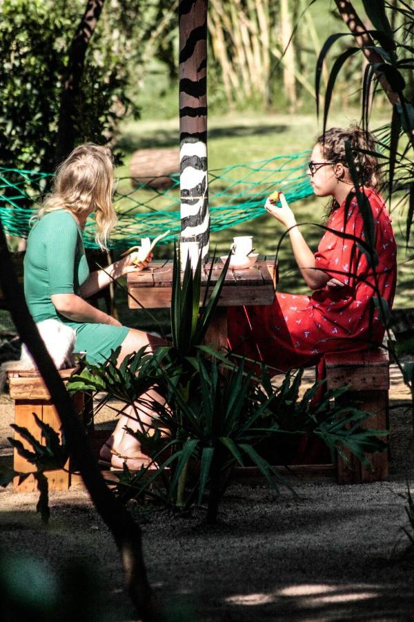 Lebo'S Soweto Backpackers Hostel Bagian luar foto