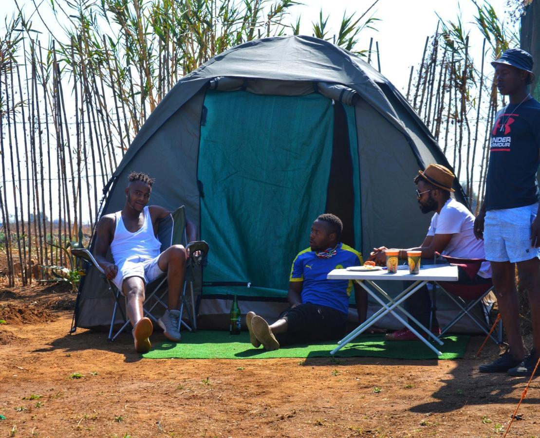 Lebo'S Soweto Backpackers Hostel Bagian luar foto