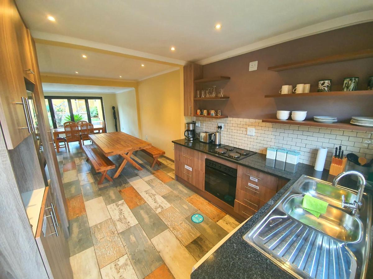 Lebo'S Soweto Backpackers Hostel Bagian luar foto
